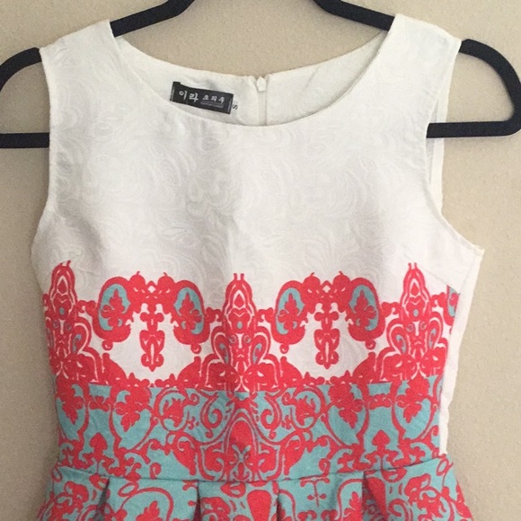 Fashion Classic Multi Colored Dress Size S NWT - Picture 3 of 9